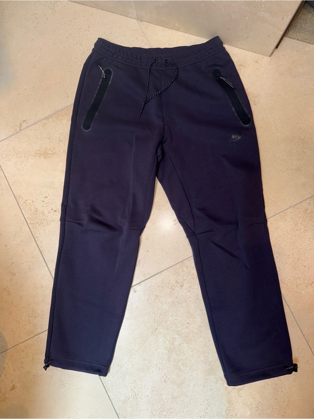 MEN’S Nike Tech Navy Sweatpants With Zipper Pockets  Size Large